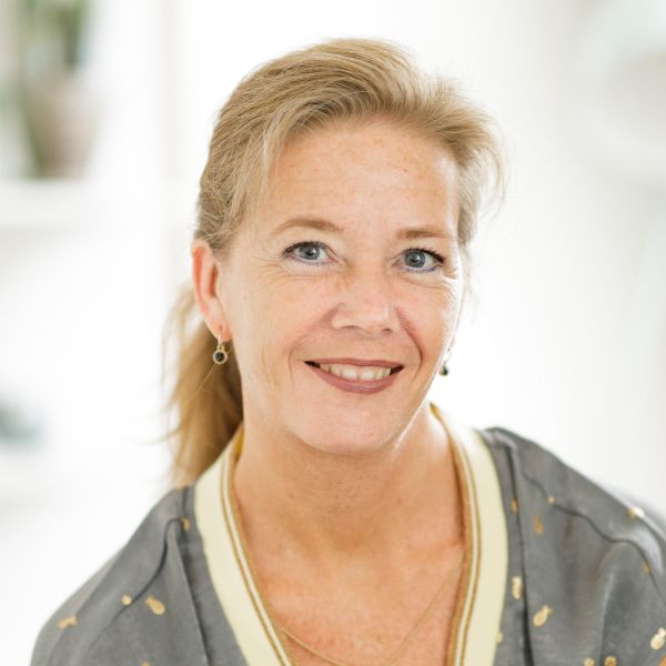 600 px June billede til side om samarbejdsparter